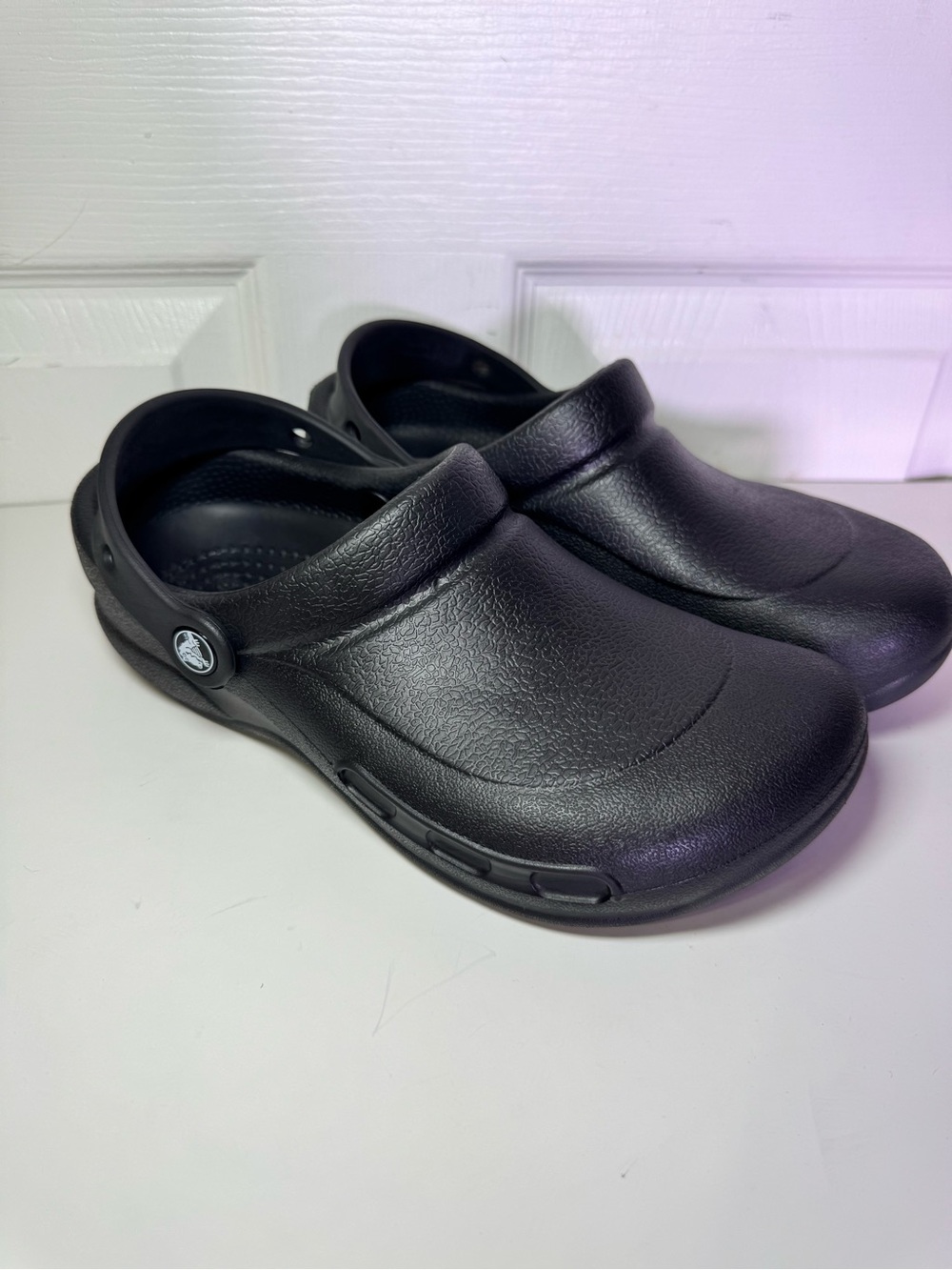 Crocs Bistro Work Clogs Black Non Slip Shoes - Men’s 6 / Women’s 7